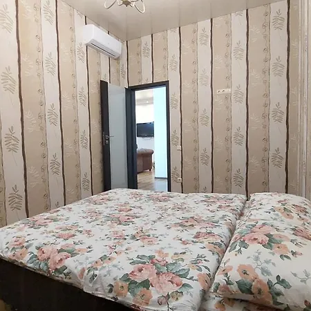 3 Bedrooms Arcadia * オデッサ